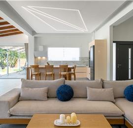 3 bedroom seaside villa with pool & jacuzzi, near Acharavi, sleeps 6